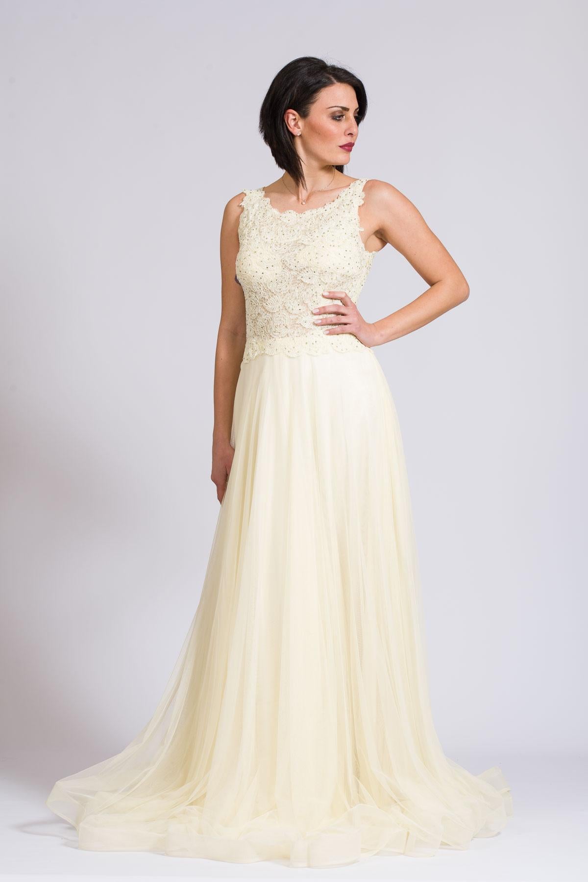 Abito lungo con corpetto di pizzo.<BR/> ANT7043 GIALLO ANTILLE ELEGANCE