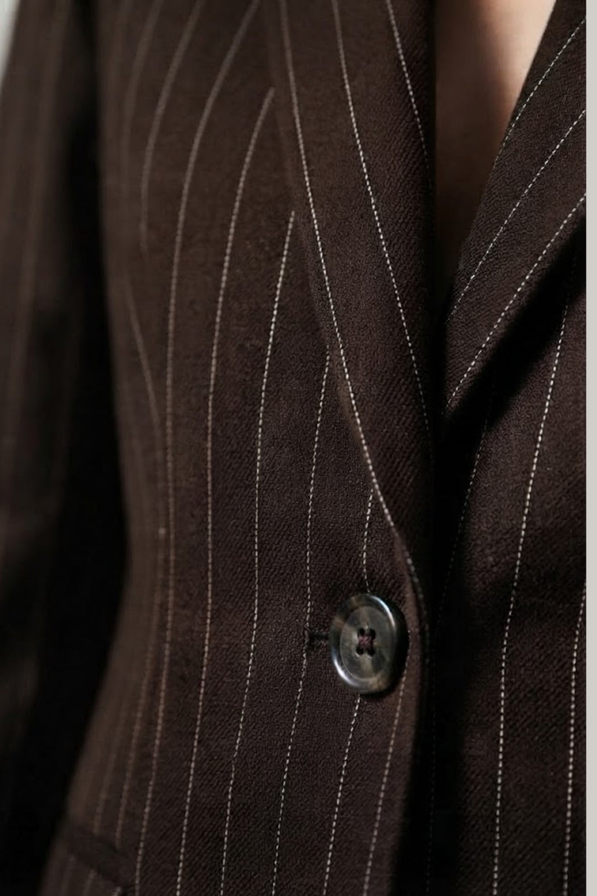 tailleur gessato asimmetrico AD00738 MORO MARICLA 