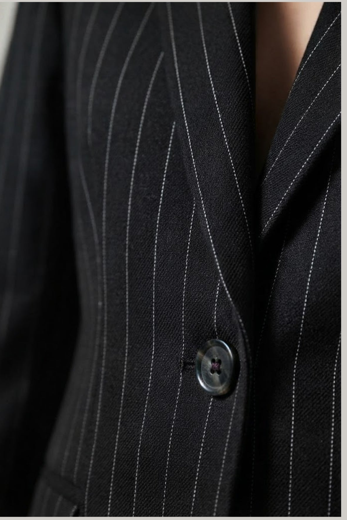 tailleur gessato asimmetrico AD00738 NERO MARICLA 