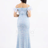 Abito lungo in paillettes e piume  con scollo omerale e spacco SS23506 CELESTE MARICLA ELEGANCE 