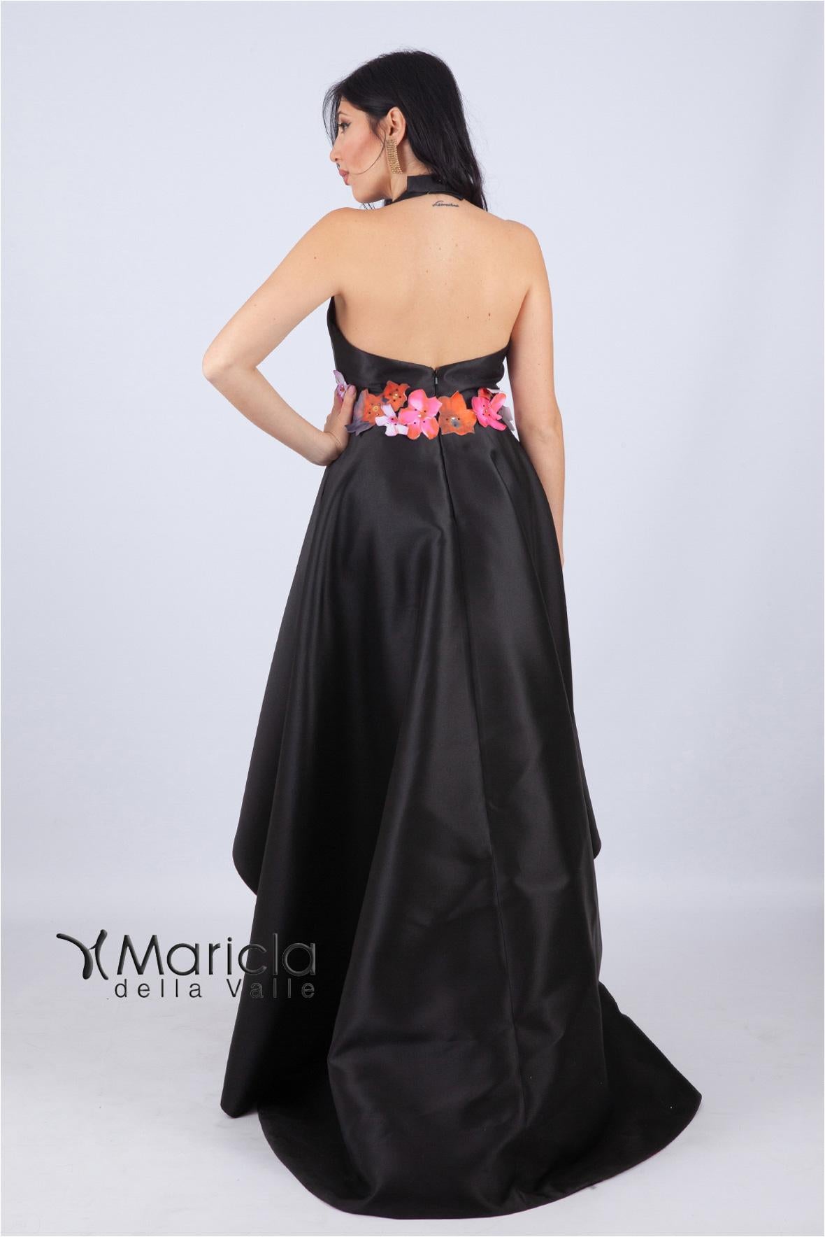 Abito lungo con cintura a fiori e interno floreale. BB27545 NERO MARICLA ELEGANCE 