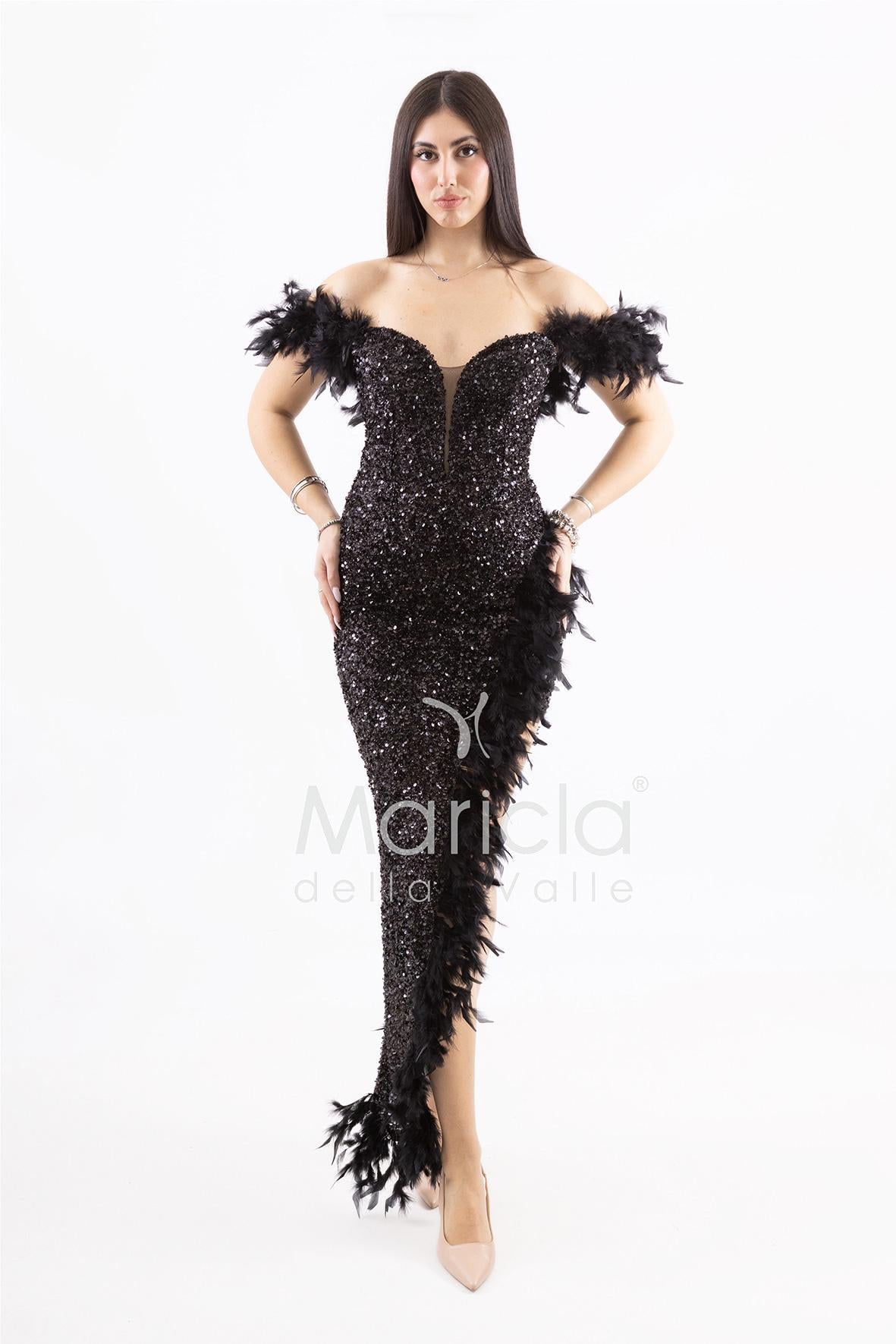 abito lungo scollo omerale spacco e piume SS23100 NERO MARICLA ELEGANCE 