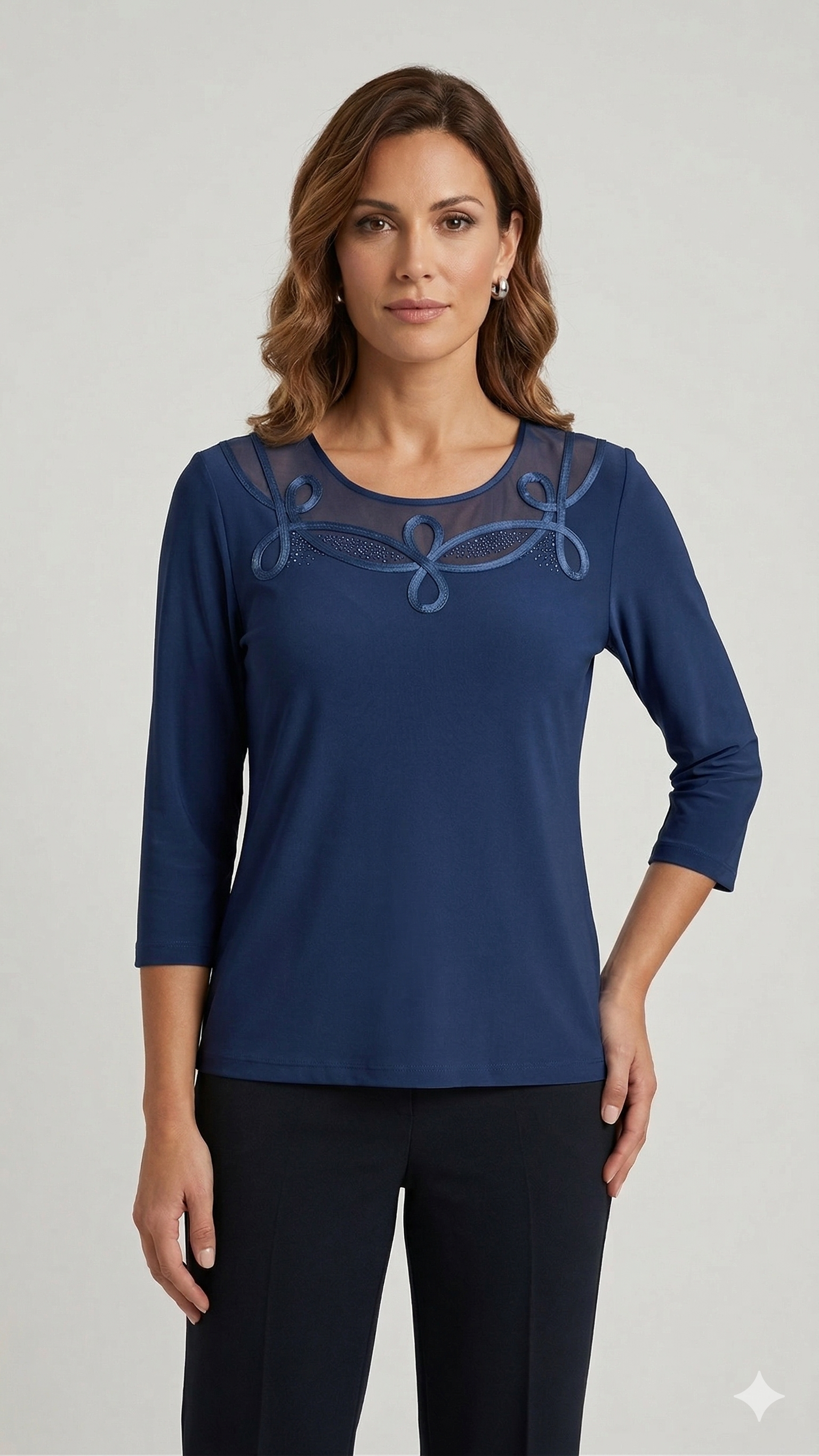 Maglia Elegante con Scollo Decorato e Dettagli Luce PER 26109 BLU MARICLA 