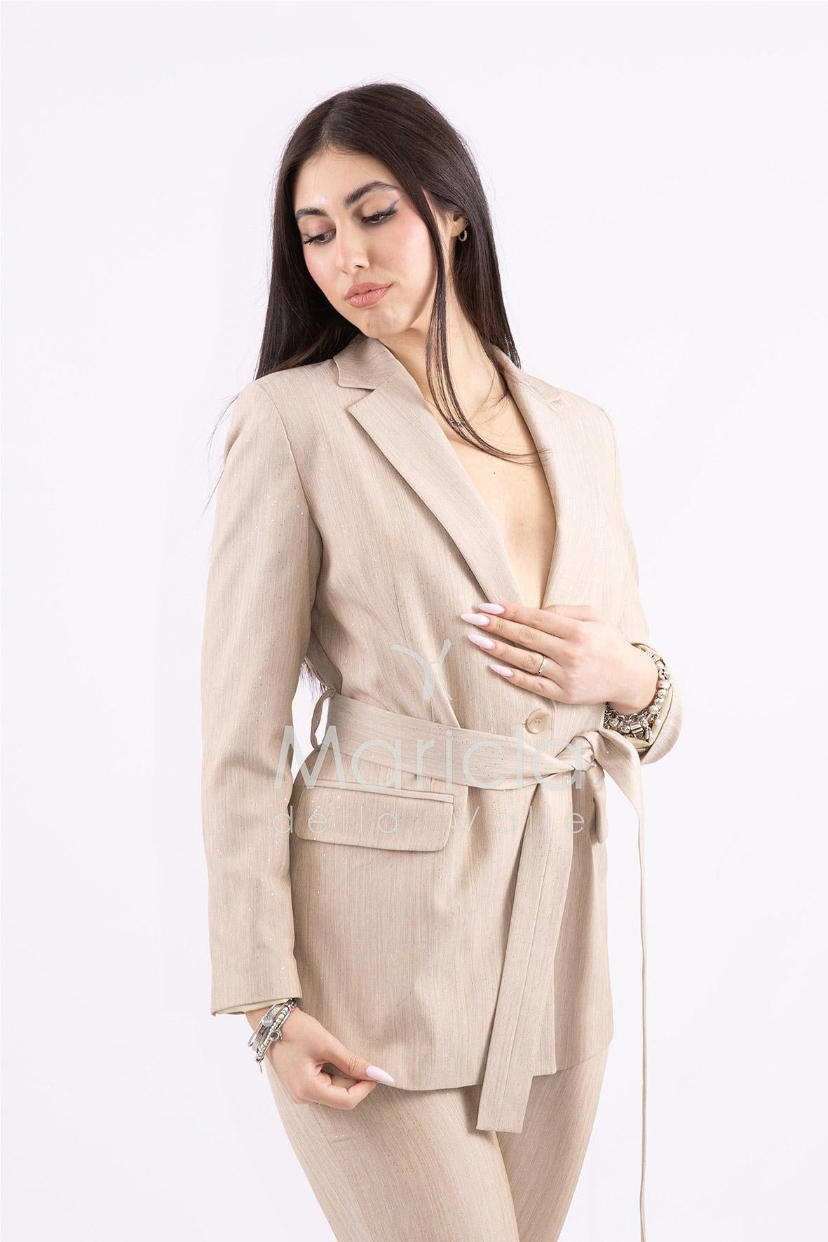 Tailleur con cinturino AD09233 BEIGE MARICLA 