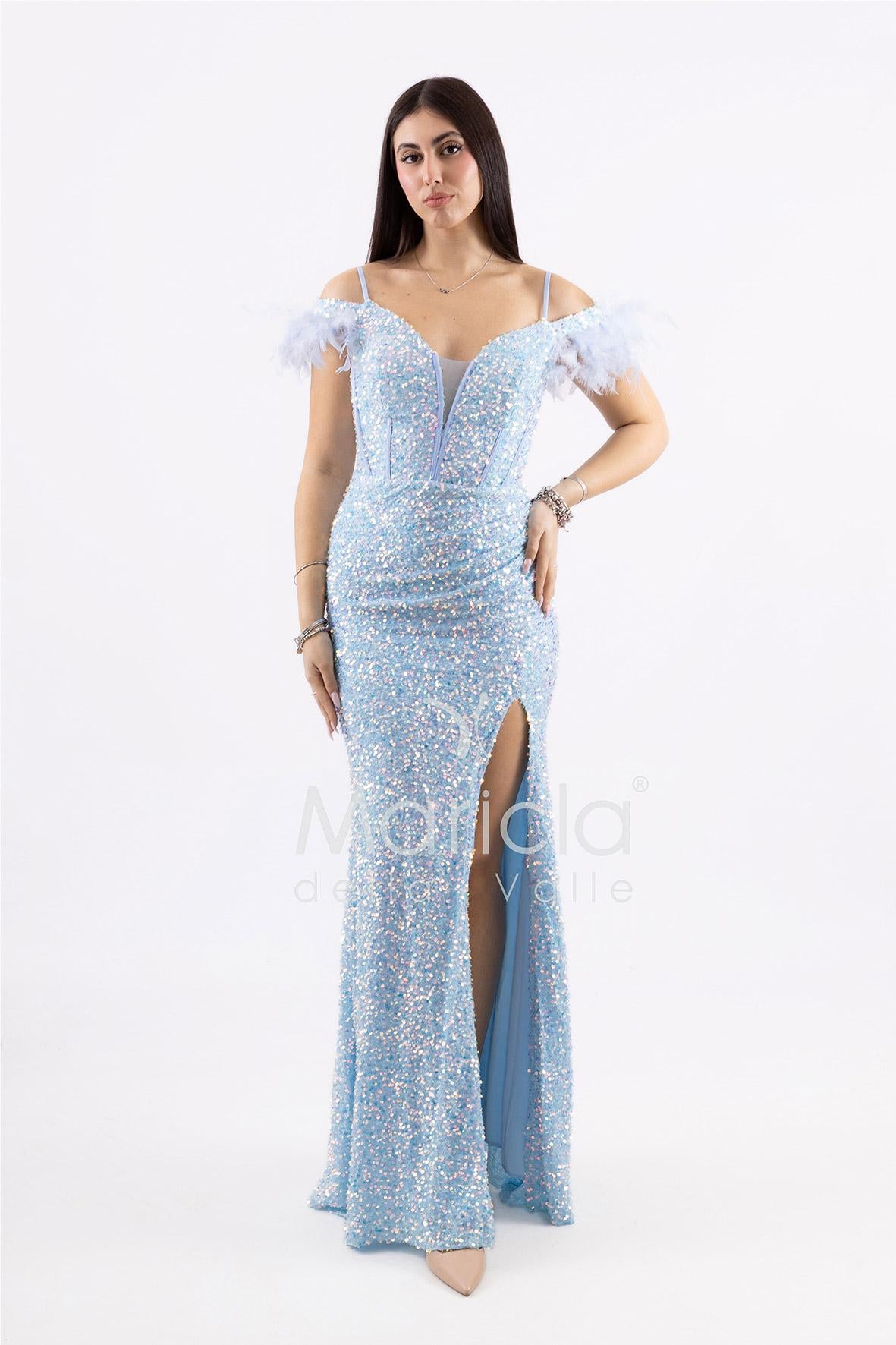 Abito lungo in paillettes e piume  con scollo omerale e spacco SS23506 CELESTE MARICLA ELEGANCE 