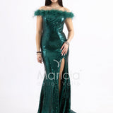 abito lungo in paillettes e scollatura in piume FP883015 VERDE MARICLA ELEGANCE 