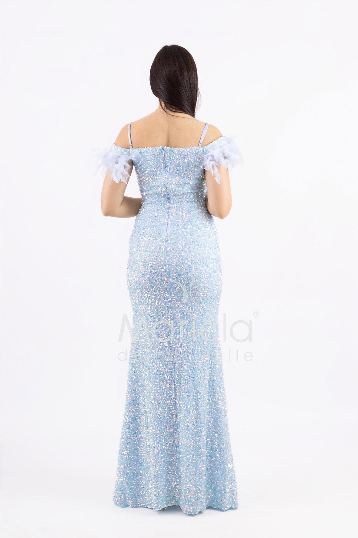 Abito lungo in paillettes e piume  con scollo omerale e spacco SS23506 CELESTE MARICLA ELEGANCE 
