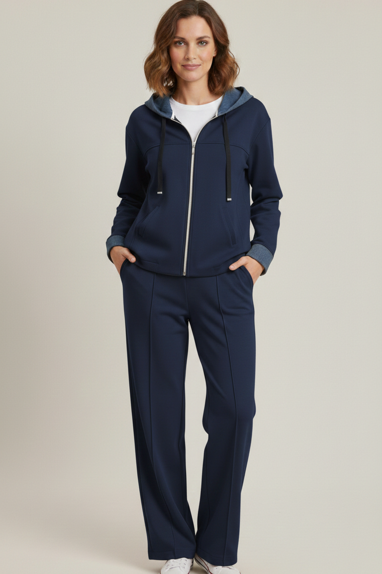 Completo Jogging Chic in Interlock  Eleganza Sportiva e Comfort Premium ANEMONE BLU MARICLA 