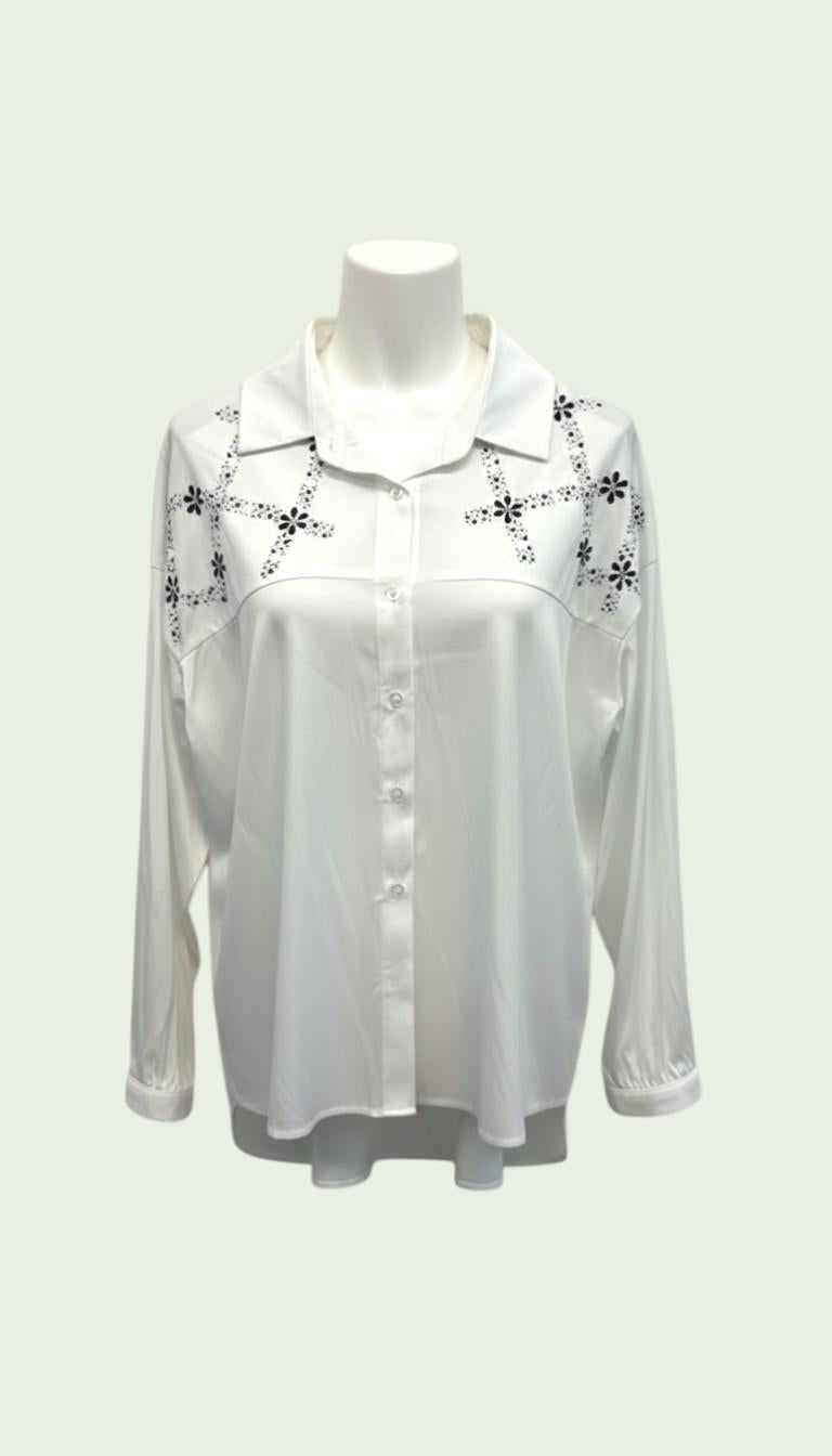 Camicia Over con Ricami Floreali e Dettagli Strass CF50100 BIANCO CARLA FERRONI 