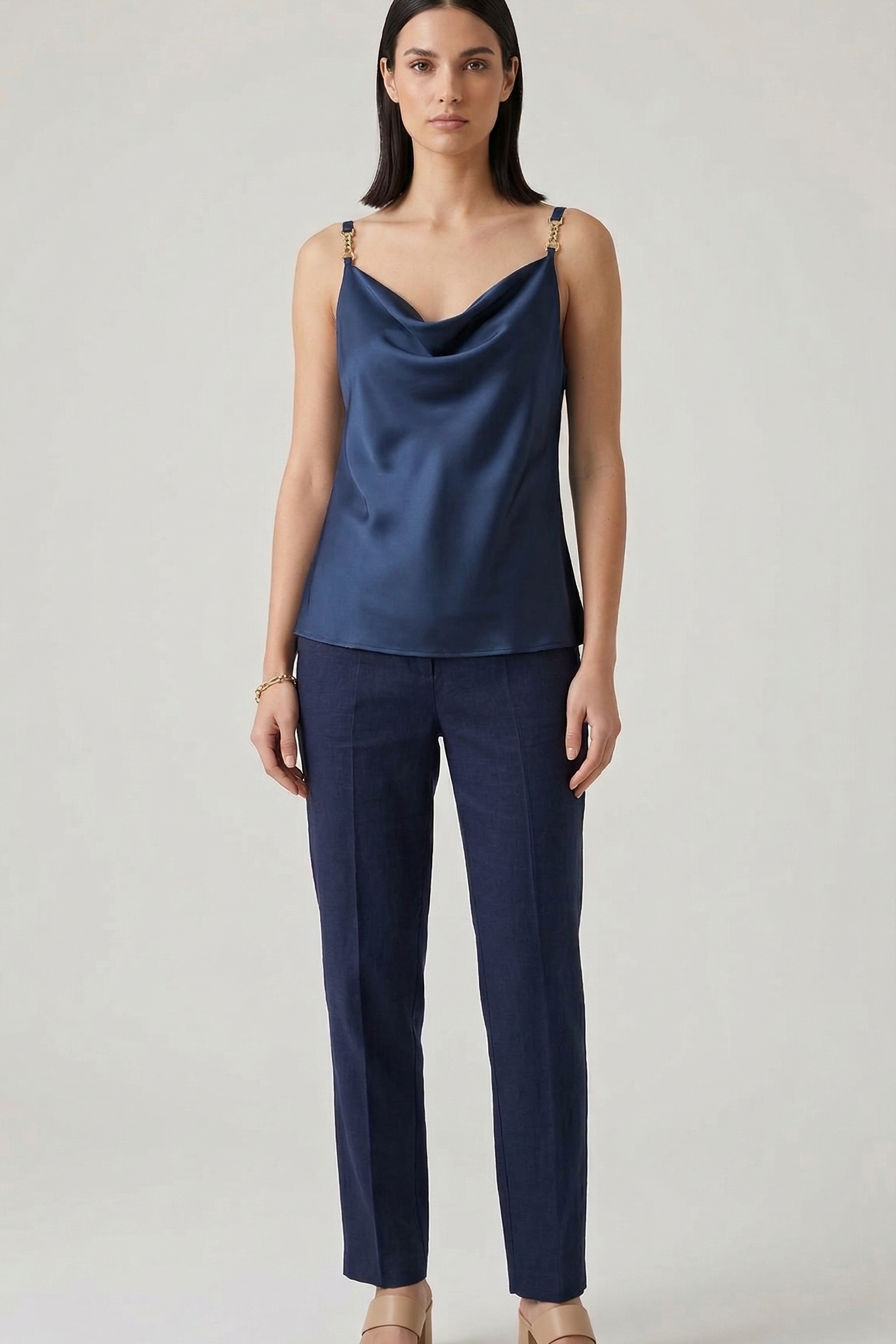 Top Fluido in Satin con bretelle a catena DB10939 BLU MARICLA 